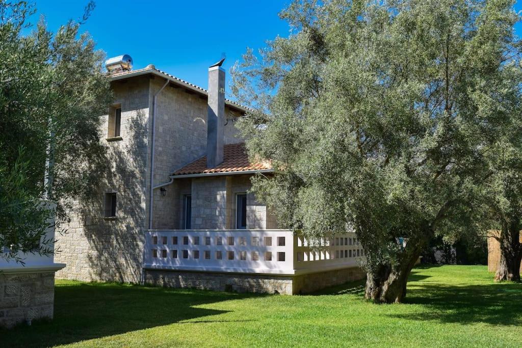 Villa *Drosia*/5' From Town & Sea/Mountain View Frínion Buitenkant foto