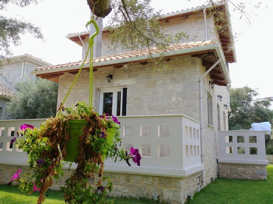 Villa *Drosia*/5' From Town & Sea/Mountain View Frínion Buitenkant foto